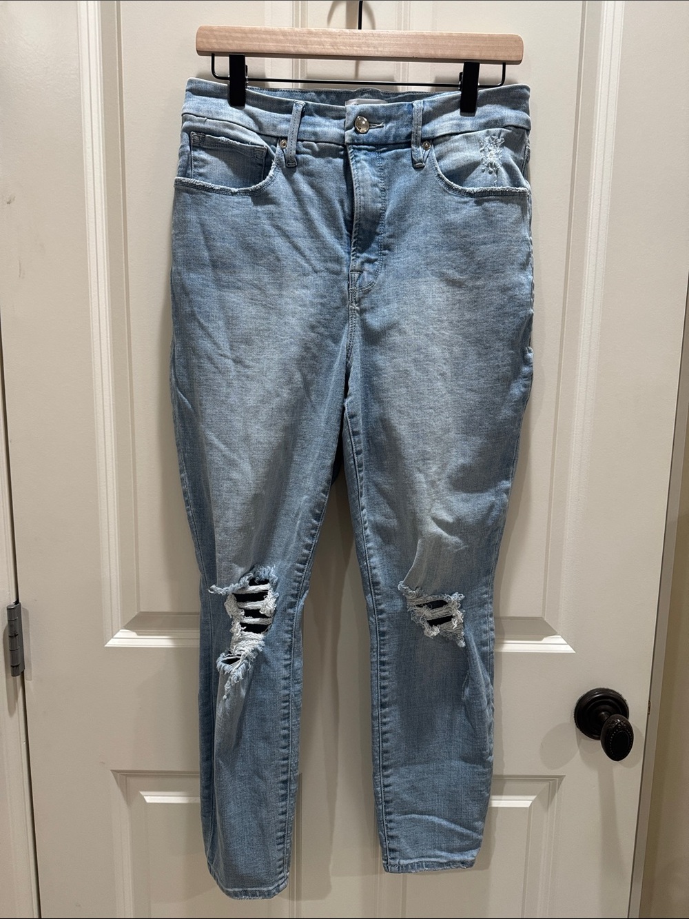 Good American Light Blue Ripped Skinny Jeans